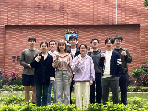 港大工程學院機械工程系申東明教授領導的團隊成功研發新型的「濕氣驅動發電機」。